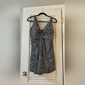 Swimsuits For All One piece Black and White, size 20